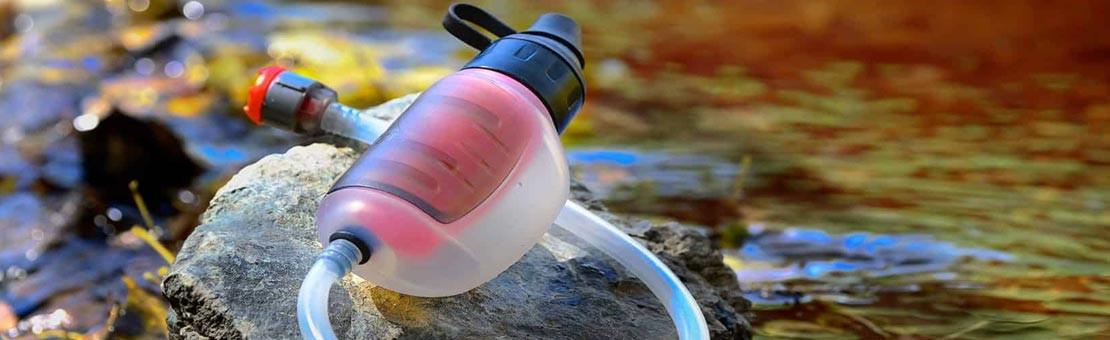 Filtre eau portable de randonnée, le système de purification de l'eau potable du randonneur minimaliste